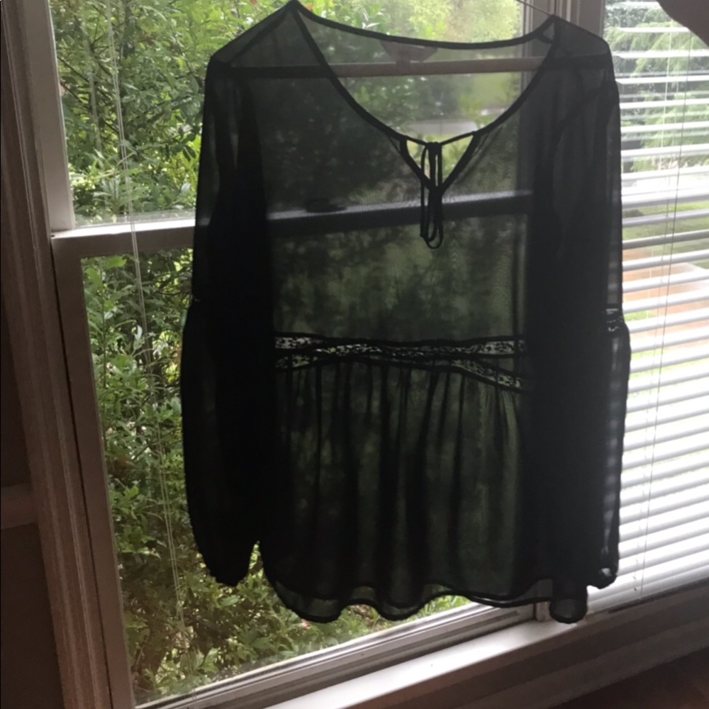 Charming Charlie Top! Size L